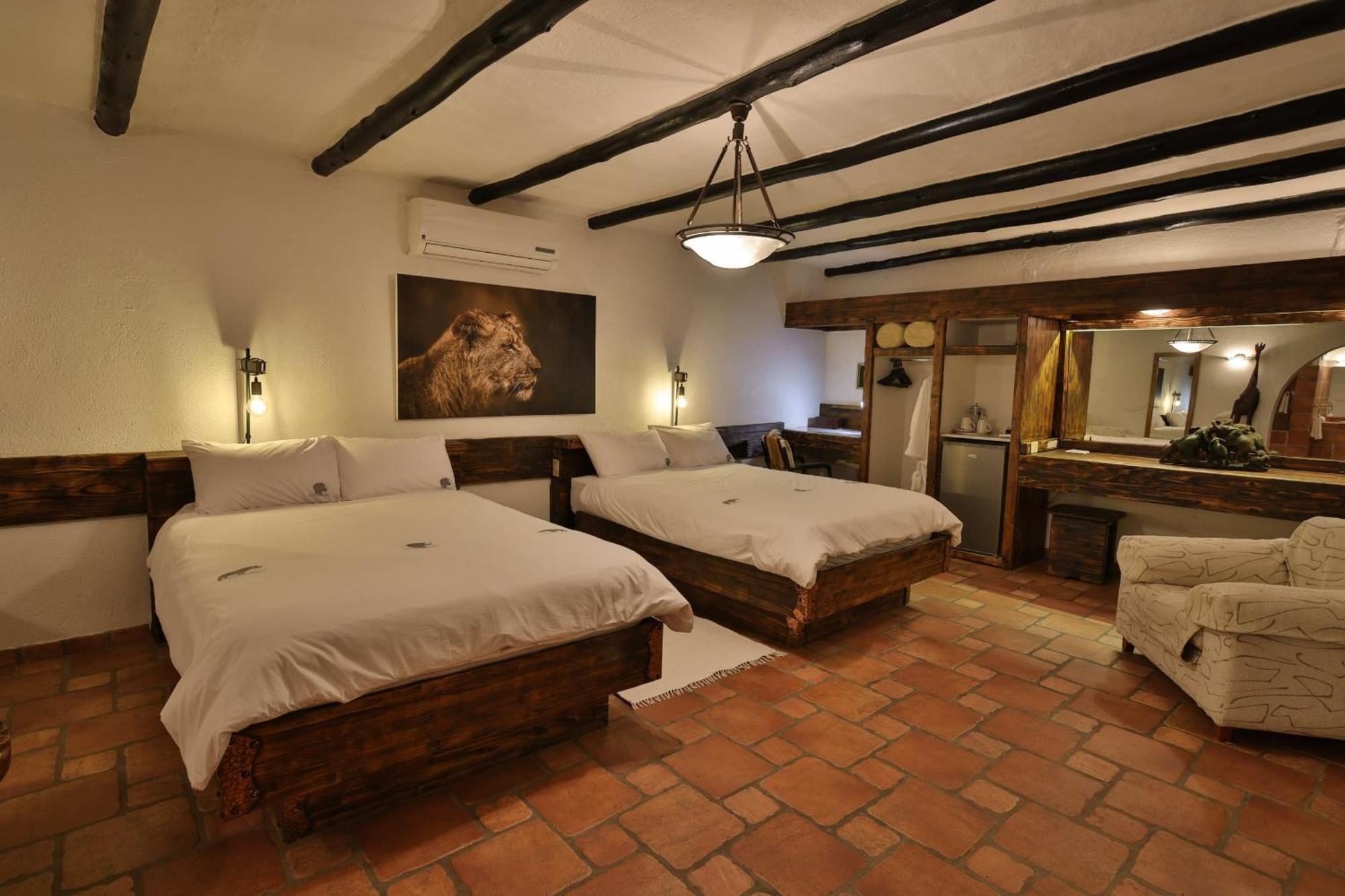 Mount Etjo Safari Lodge Kalkfeld Bagian luar foto