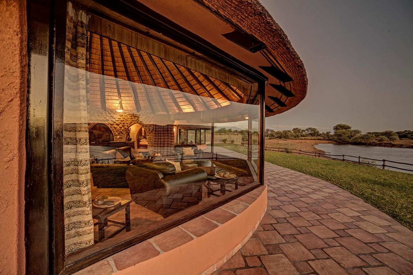 Mount Etjo Safari Lodge Kalkfeld Bagian luar foto
