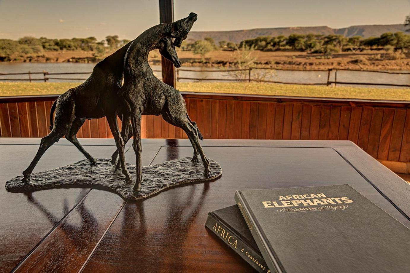 Mount Etjo Safari Lodge Kalkfeld Bagian luar foto