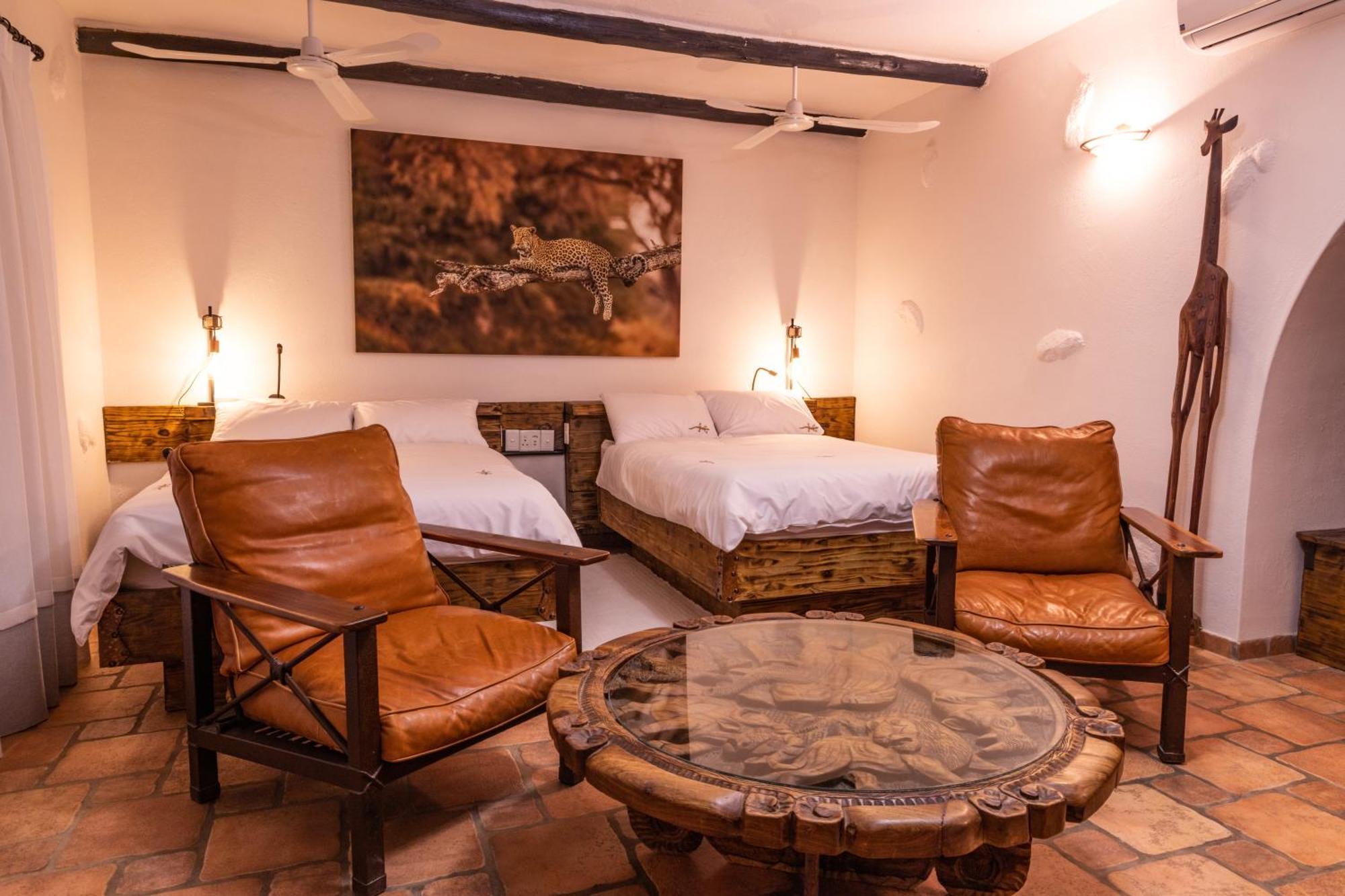 Mount Etjo Safari Lodge Kalkfeld Bagian luar foto
