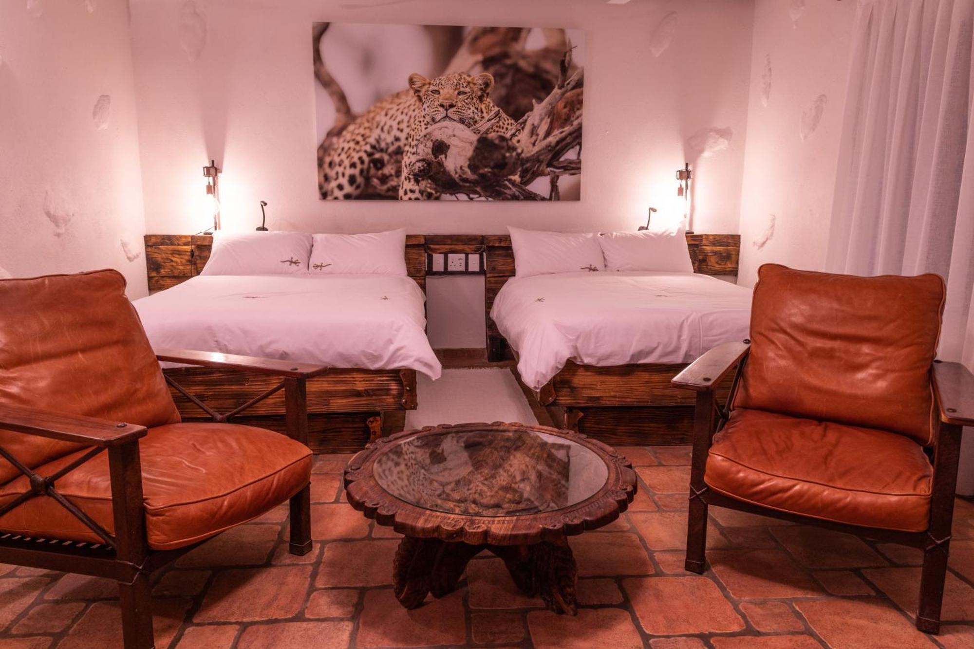 Mount Etjo Safari Lodge Kalkfeld Bagian luar foto