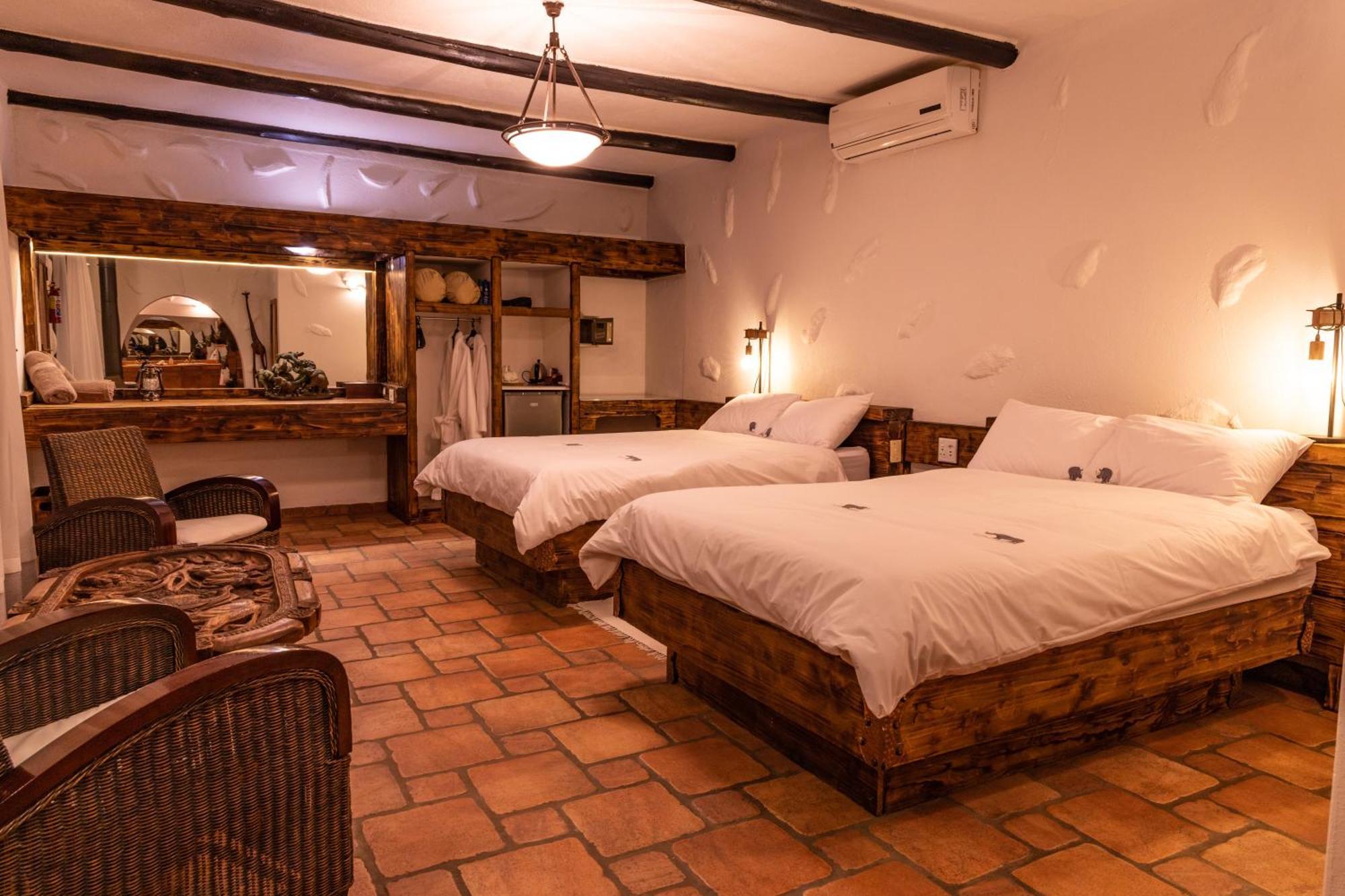 Mount Etjo Safari Lodge Kalkfeld Bagian luar foto
