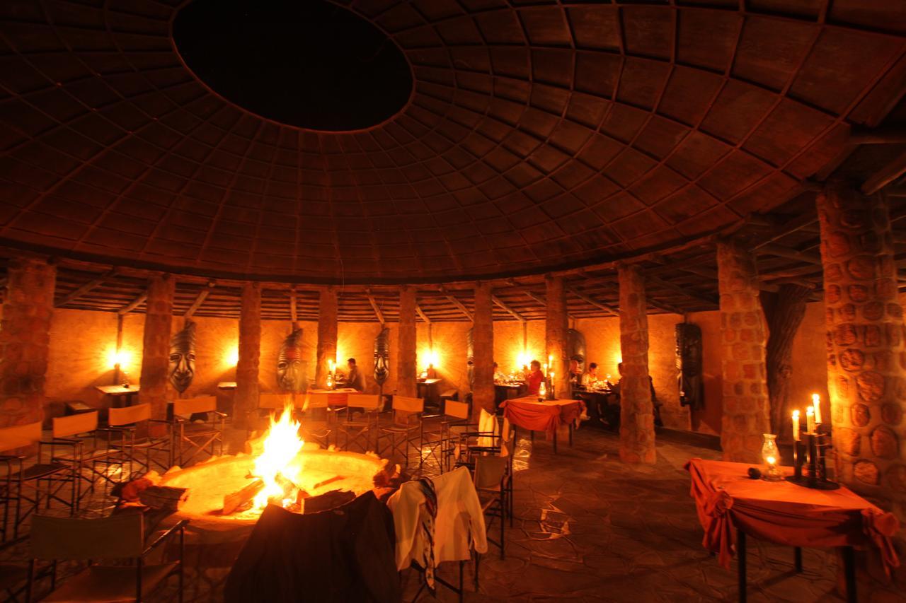 Mount Etjo Safari Lodge Kalkfeld Bagian luar foto